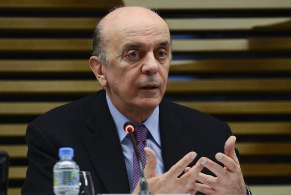 José Serra é internado após testar positivo para Covid-19