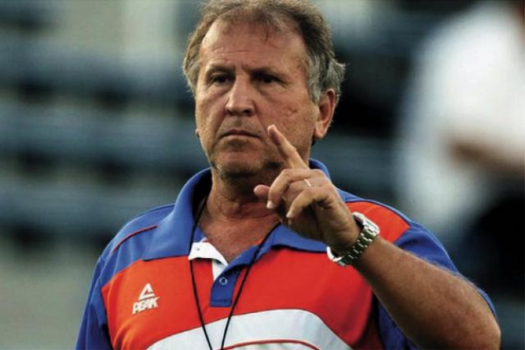 Zico. Muito treino de faltas após o seu “expediente no clube” para virar um mestre na cobrança de faltas. – Foto: Arquivo LANCE