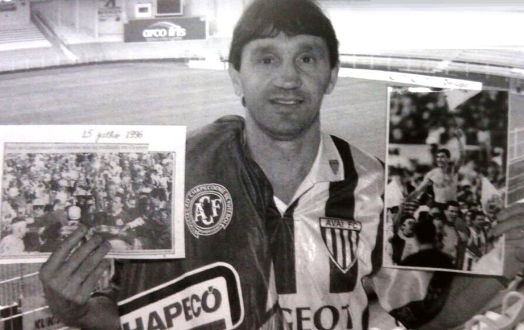 It&aacute; foi jogador e tamb&eacute;m treinou o Le&atilde;o – Foto: reprodu&ccedil;&atilde;o Almanaque Futebol Catarinense