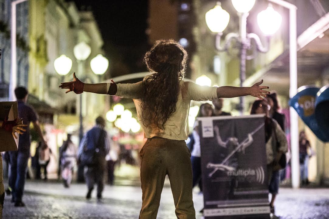 Crítica múltipla dança: dimensões da continuidade
