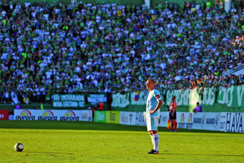 Marquinhos em ação pelo Avaí diante da Chapecoense, na final do Campeonato Catarinense 2017