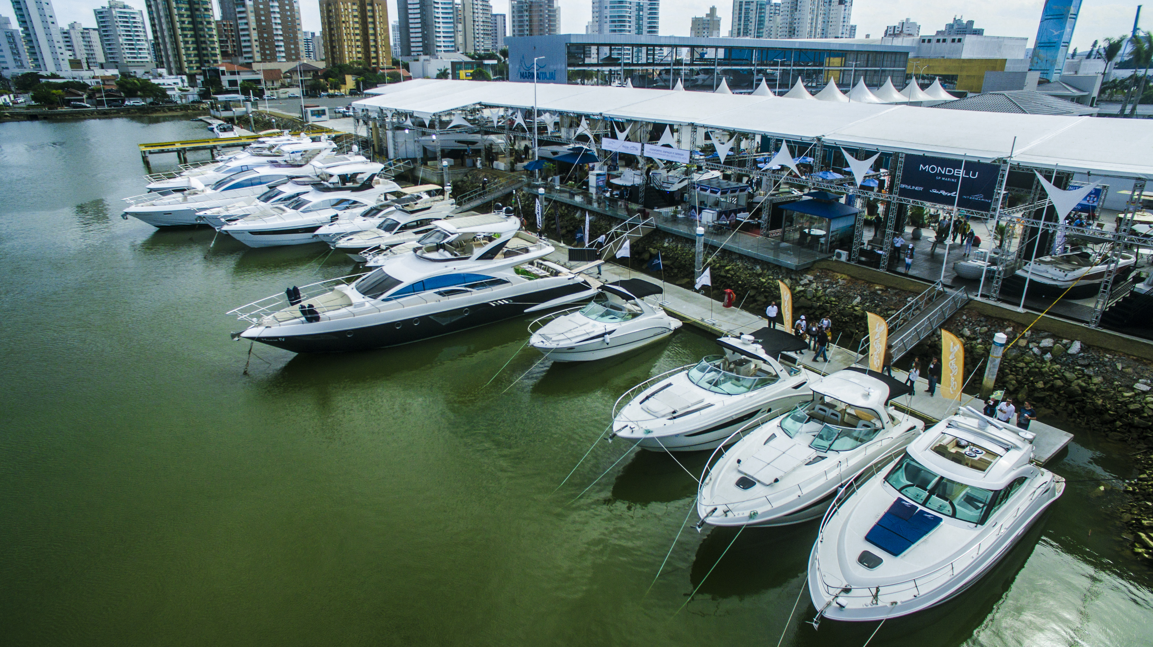 Itajaí recebe primeiro selo Bandeira Azul da temporada; veja praias certificadas em SC