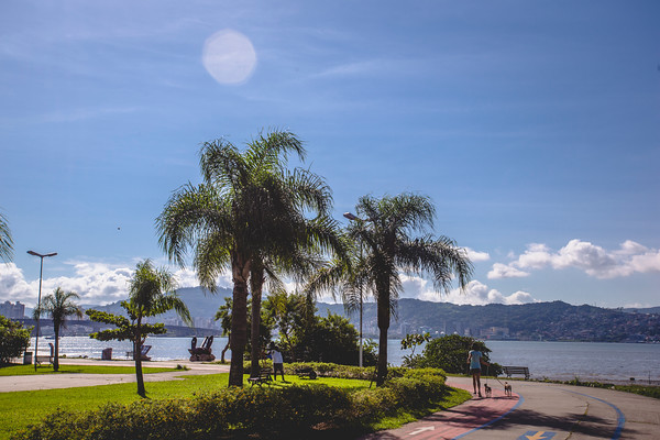 Com gastronomia e belas praias, bairro sobe no ranking dos mais caros em Florianópolis