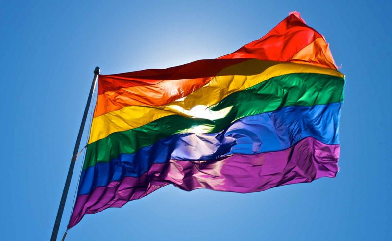 Cores do arco-íris iluminam Congresso Nacional no Dia Internacional de Combate à LGBTIfobia &#8211; Foto: Reprodução/Internet/ND