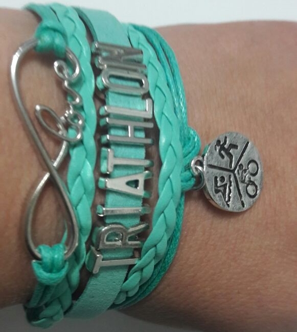 Mãe de Taynara vende pulseiras estilizadas para ajudar a filha - Divulgação/Arquivo Pessoal/ND