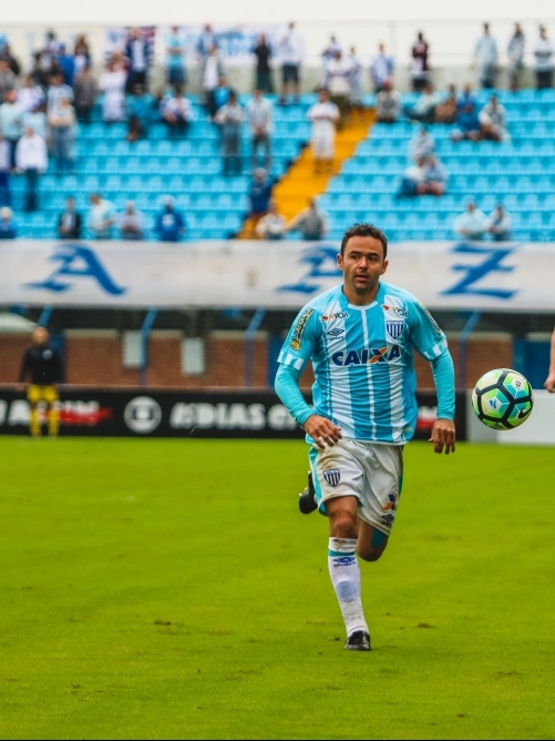 Juan estreou bem e foi um dos destaques na vitória do Avaí sobre o Sport - Daniel Queiroz/ND