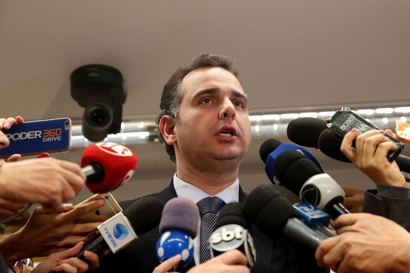 "Petrobrás tem que contribuir com o preço", diz Rodrigo Pacheco, presidente do Senado