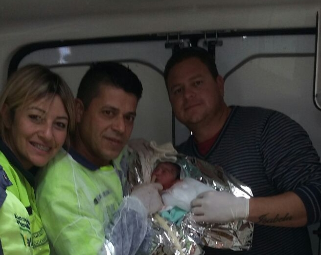 Bebê nasceu no acostamento da rodovia - Divulgação/Autopista Litoral Sul/ND