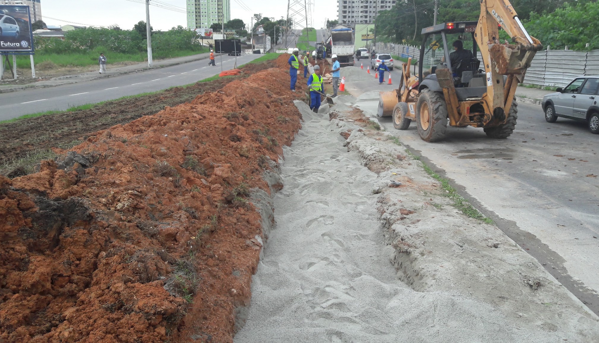 Emissário está sendo implantado na Avenida das Torres - Divulgação/ND