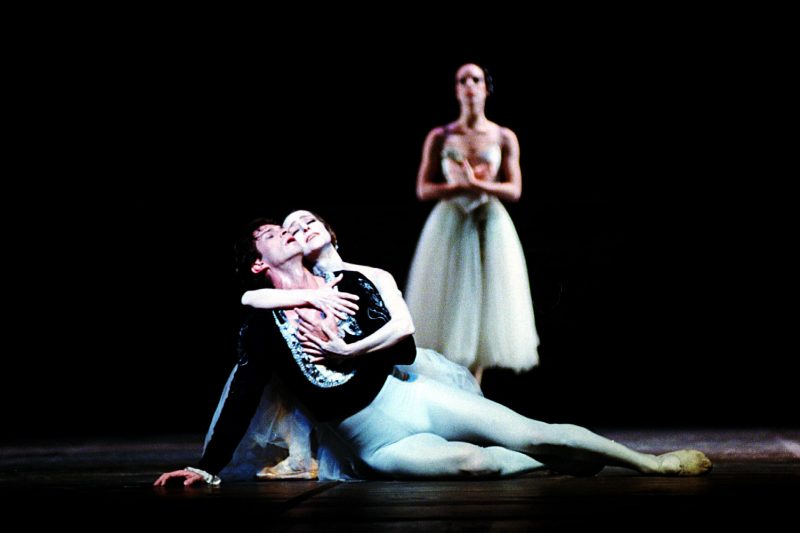 Ana Botafogo com o Ballet do Teatro Municipal do RJ – Foto: Divulgação/ND