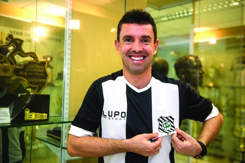 Fernandes é o maior artilheiro e maior ídolo da história do Figueirense – Foto: Eduardo Valente/Arquivo/ND