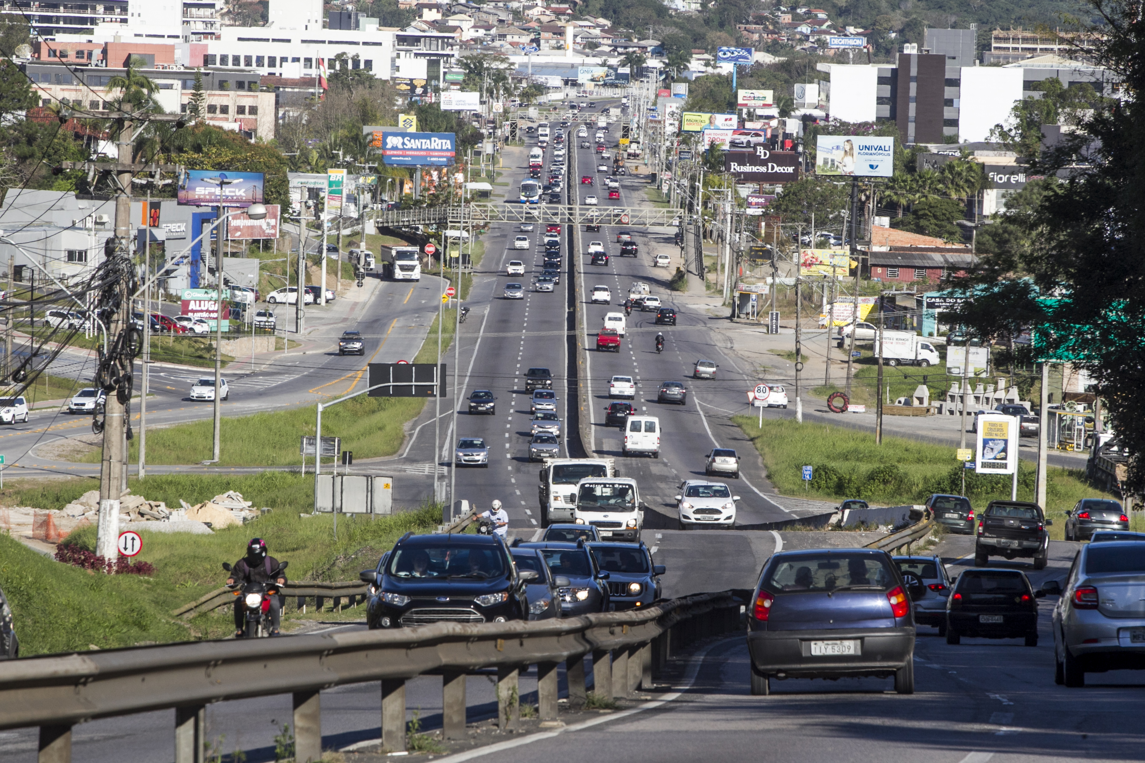 Sete pessoas morreram este ano na SC-401, a rodovia estadual mais movimentada e perigosa de Santa Catarina – Foto: Marco Santiago/Arquivo/ND
