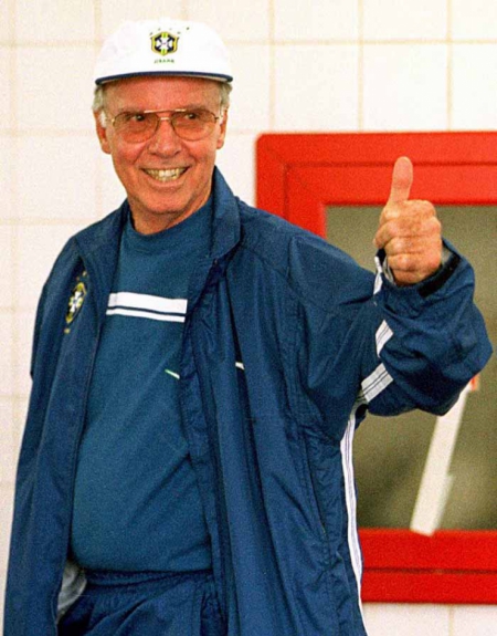 Ex-treinador &eacute; uma lenda do futebol brasileiro – Foto: ANTONIO SCORZA/AFP/ND