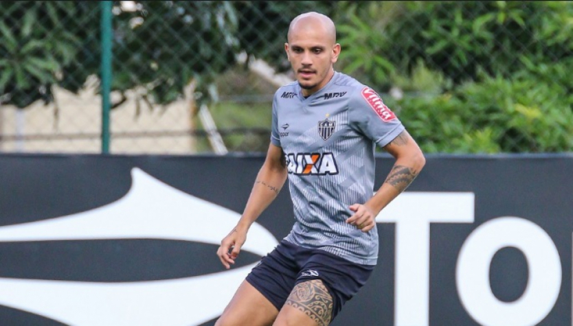 Fábio Santos acredita que bom momento individual pode puxar o Galo para a parte de cima da tabela no Brasileiro (Foto: Bruno Cantini / Atlético-MG)