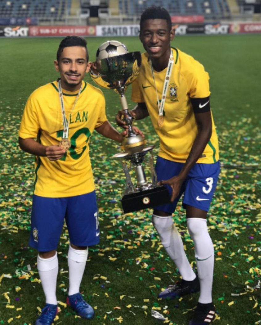 Alan Guimarães e Vitão, ambos do Palmeiras, no título Sul-Americano (Foto: Reprodução)