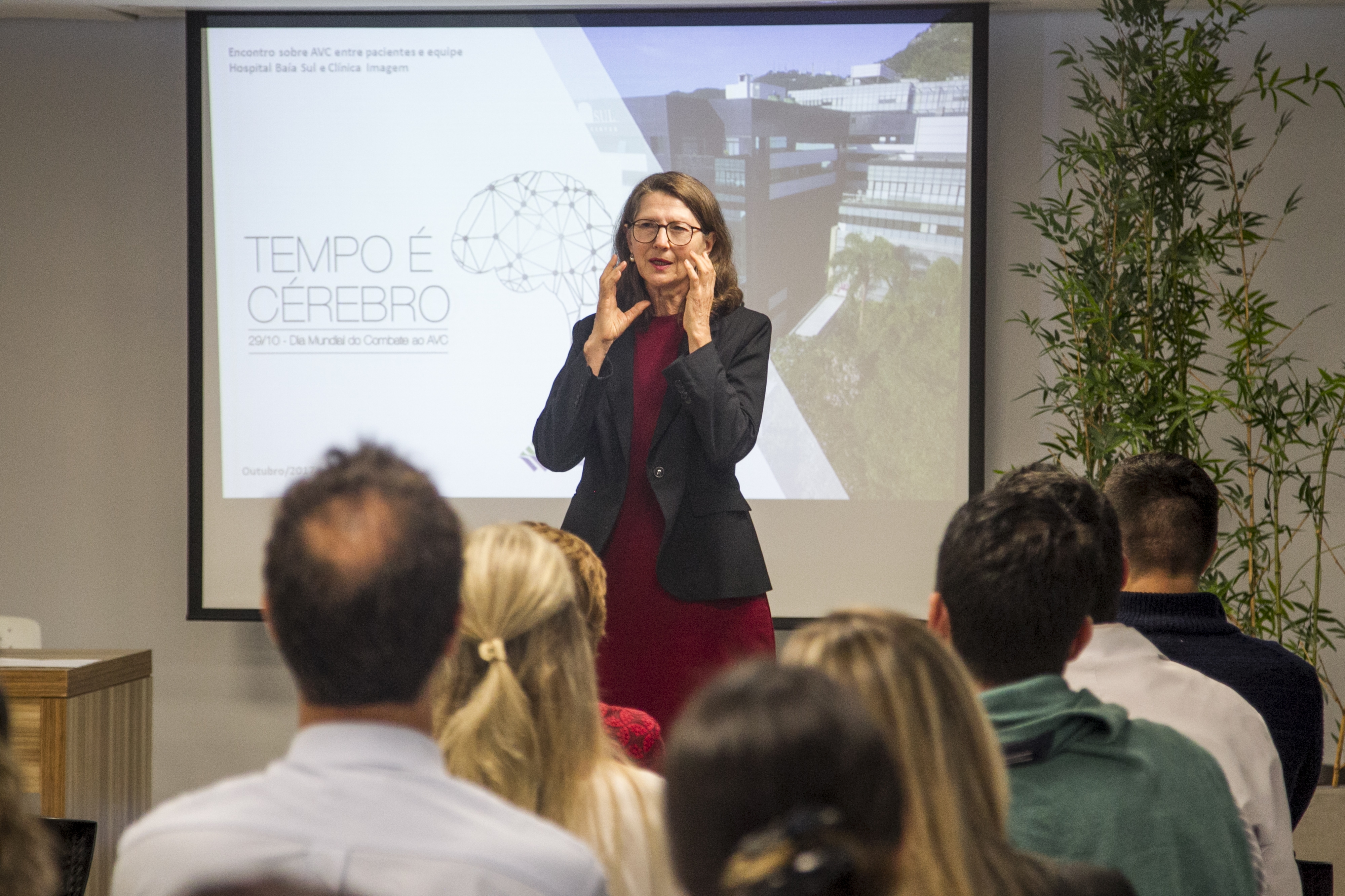 Aposentada Marilene Breda Consulim sofreu dois AVCs e teve a&ccedil;&atilde;o r&aacute;pida - Marco Santiago/ND