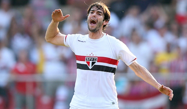 Kak&aacute; esteve no S&atilde;o Paulo em 2014 e foi vice-campe&atilde;o brasileiro – Foto: (Foto: Miguel Schincariol/LANCE!Press)