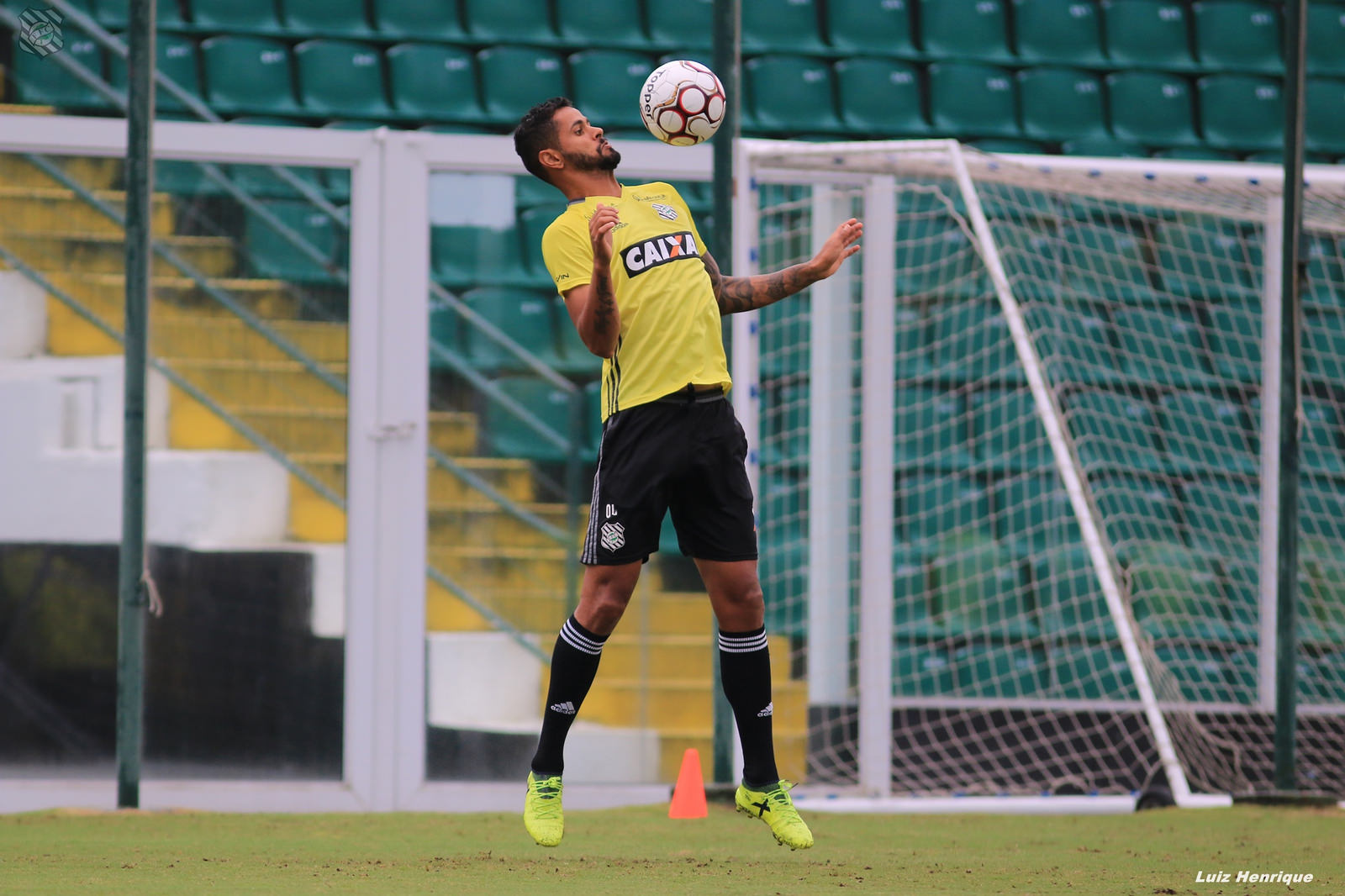 Naylhor jogou no Figueirense em 2017; atleta foi agredido, neste s&aacute;bado – Foto: Luiz Henrique/Figueirense FC