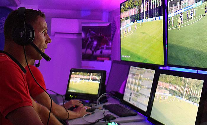 Em votação, clubes da Premier League decidem manter o VAR