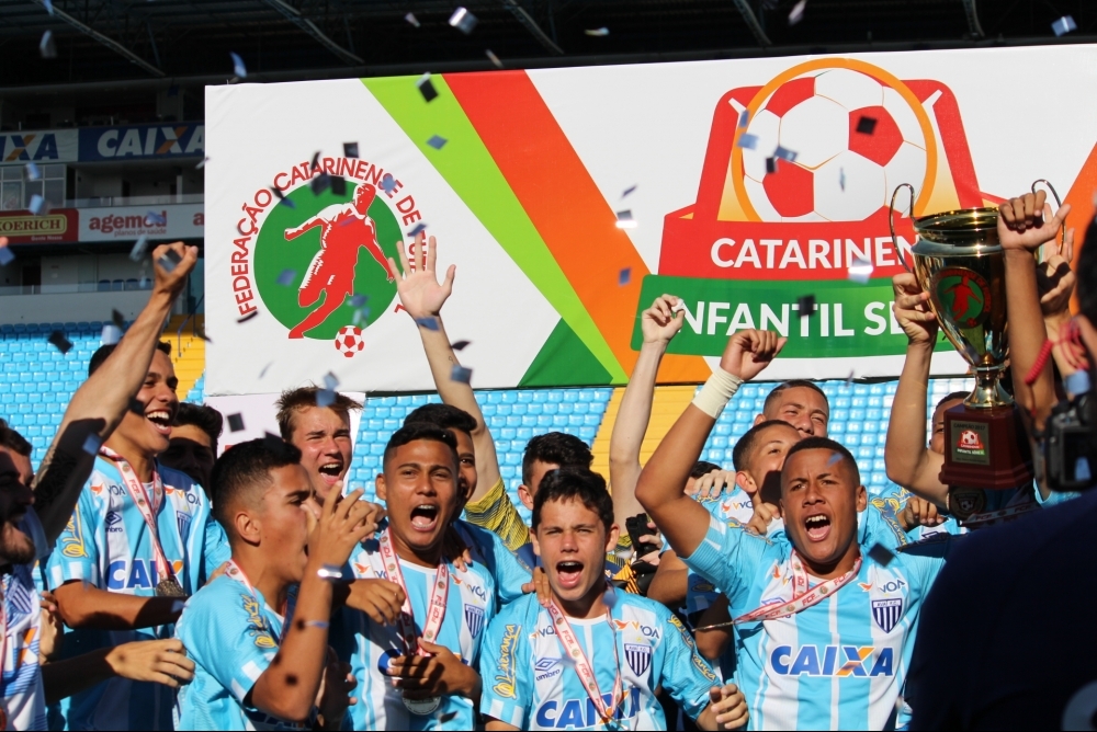 Avaí sub 15 campeão estadual 2017 - Avaí FC/divulgação