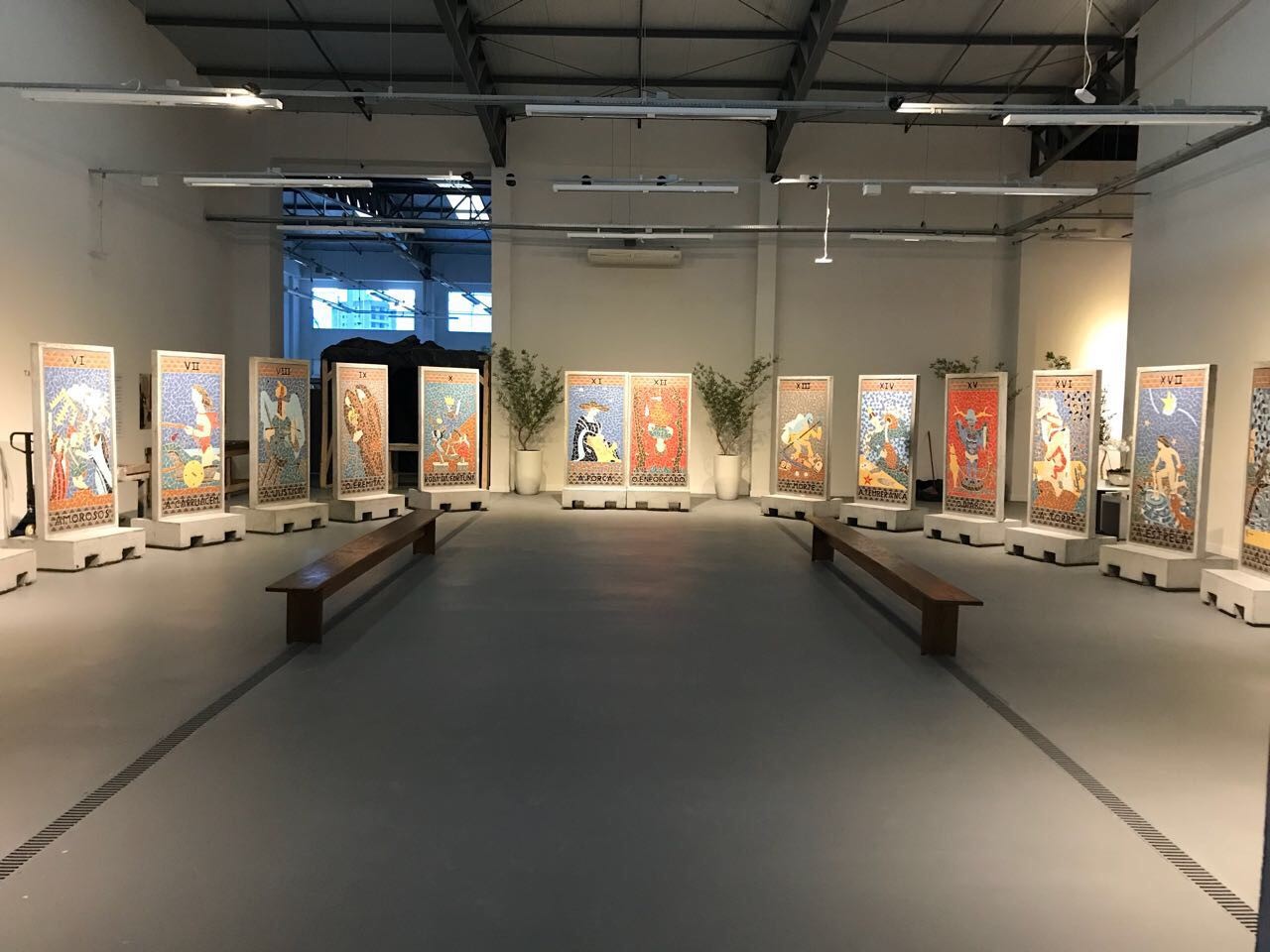 Com a saúde em recuperação, Rodrigo de Haro mostra seu Tarot