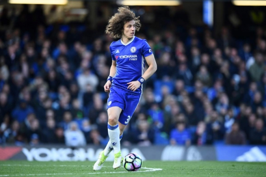 5 – David Luiz &eacute; o quinto brasileiro com mais jogos de Premier League. Ele defendeu o Chelsea e o Arsenal na Inglaterra e somou 213 jogos pelo torneio. – Foto: (Foto: Justin Tallis / AFP)