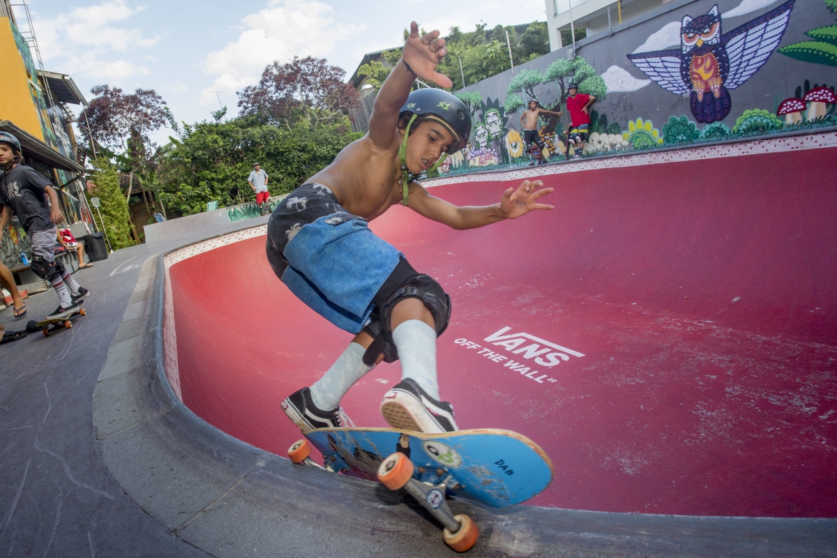 Pista em formato “bowl”, localizada na pousada Hi Adventure, no bairro Rio Tavares – Foto: Fl&aacute;vio Tin/ND/acervo