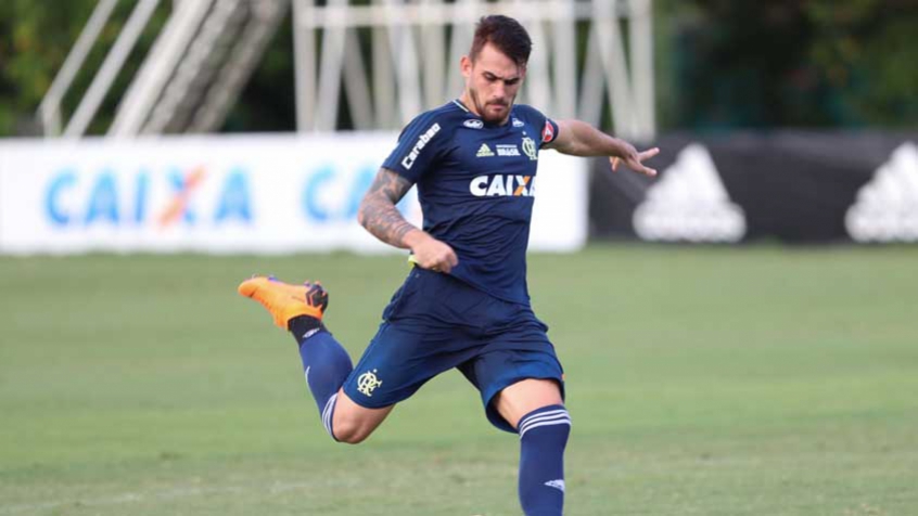 De olho na Série B, Criciúma deve anunciar centroavante revelado no Flamengo