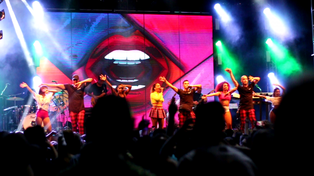 Anitta manteve o mesmo figurino ao longo do show - Gustavo Bruning/ND