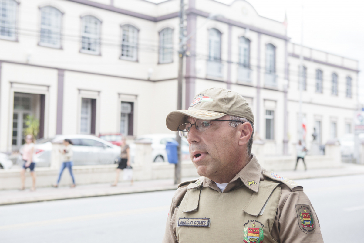 Araújo Gomes quer disponibilizar aparelhos para cada guarnição da Polícia Militar até 2019 - Daniel Queiroz/ND