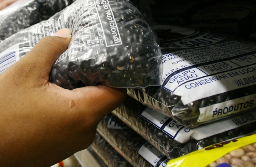 Creches tiveram que reinventar os card&aacute;pios para suprir a falta de arroz e feij&atilde;o na merenda - Arquivo/ND