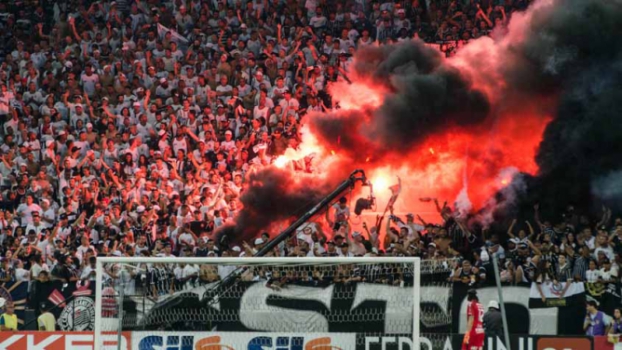 Santos perde do Corinthians, torcida se revolta e jogo termina