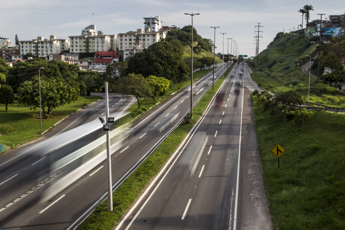 Moradores da Ilha defendem amplia&ccedil;&atilde;o de faixas exclusivas de &ocirc;nibus como forma de melhoria na mobilidade – Foto: Marco Santiago/ND