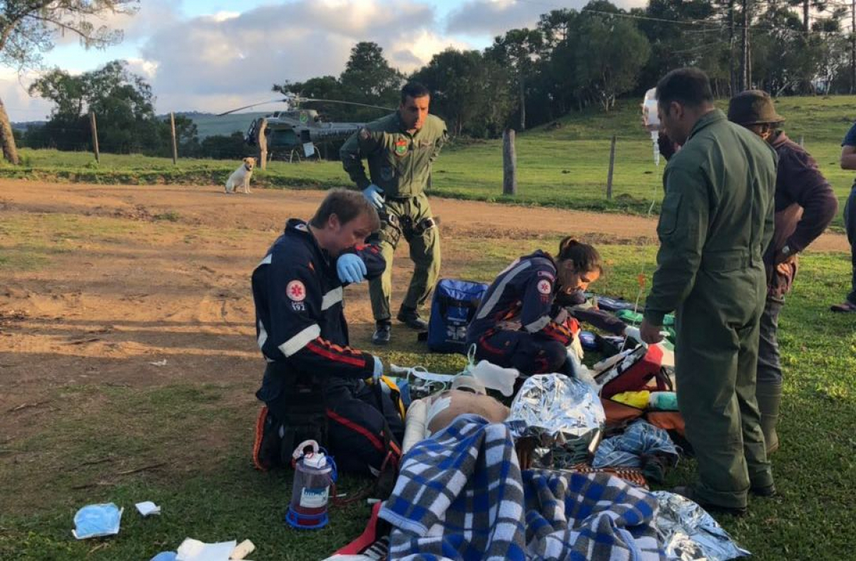 Homem caiu de cerca de seis metros de altura em Bom Jardim da Serra - Águia 04/Divulgação/ND
