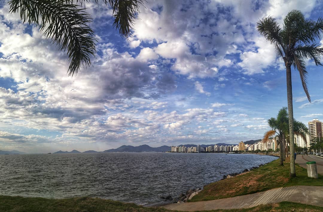 Feriado deve ser de sol entre nuvens e temperaturas elevadas em SC