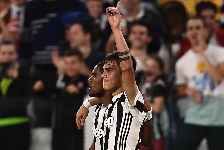 Douglas Costa em a&ccedil;&atilde;o pela Juventus&nbsp; Foto: AFP