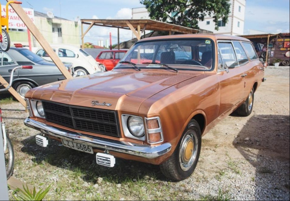 Carros antigos em S&atilde;o Jos&eacute; - Daniel Queiroz/ND