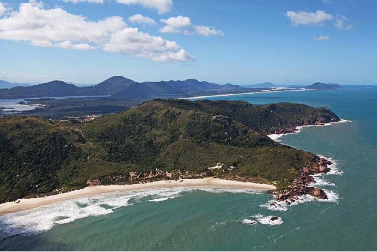 As praias de naturismo em Santa Catarina: libertação e atitude