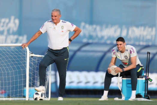 Tite e o filho Matheus Bachi quando estavam na Seleção Brasileira