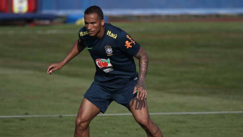 6 - O lateral-direito Danilo soma 112,4 milhões de euros (R$ 620,8 milhões) em transferências. A ida para a Juventus, em 2019, foi definida em 37 milhões de euros (R$ 204,3 milhões, na cotação atual). -