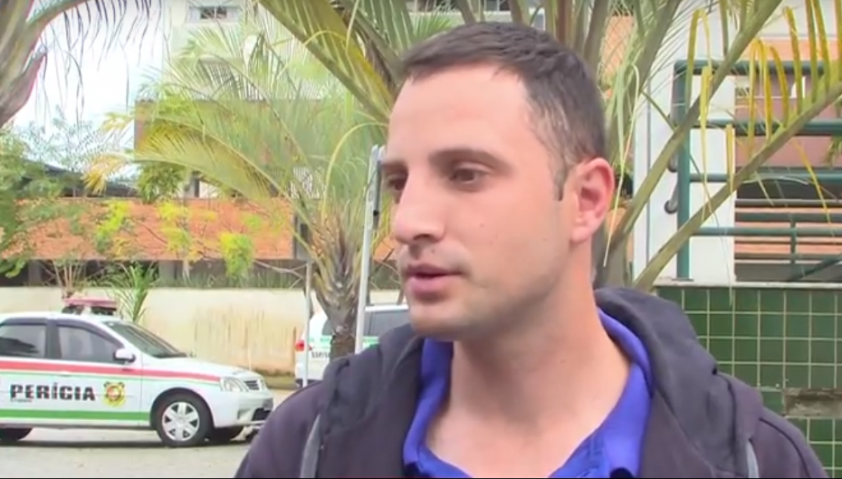 Bruno da Silva Mattos, o taxista que se envolveu na briga, disse que teve um corte na cabe&ccedil;a e ficou com uma marca roxa no bra&ccedil;o - RICTV Record/Reprodu&ccedil;&atilde;o/ND