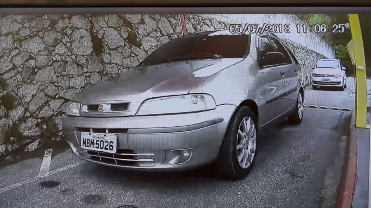 Ladrões que usavam Chapolin para furtar em veículos são presos em São José