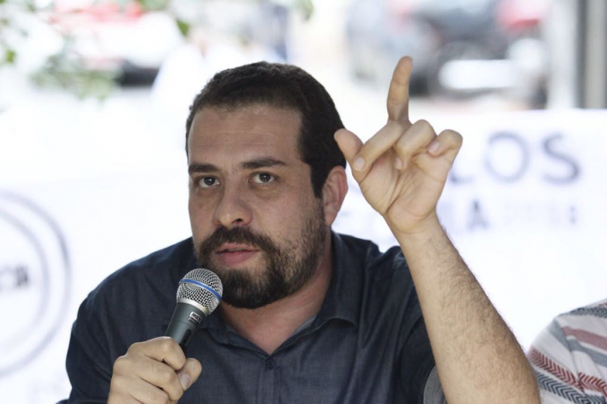 Boulos provoca Bolsonaro em ato contra o PL da Anistia: 'Levar a marmita para ele lá na Papuda'