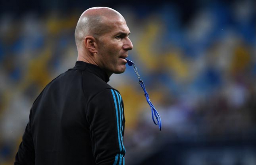 Manda currículo! Zidane é um ilustre desempregado