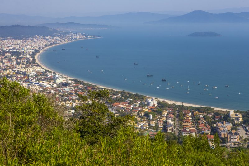 Praia da Cachoeira e do Bom Jesus em Florianópolis 