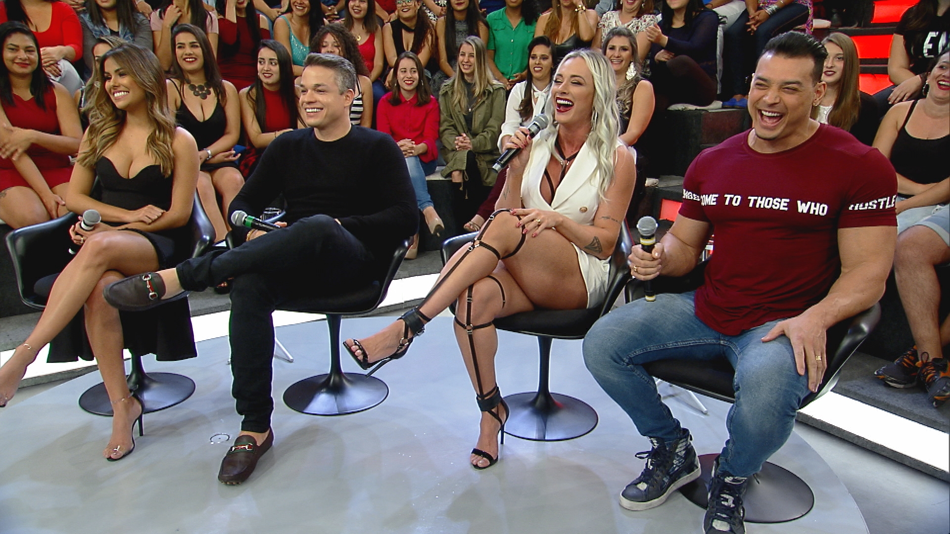 Juju Salimeni e o marido enfrentam o casal Power Couple Muniky e Anderson nas provas do Programa da Sabrina