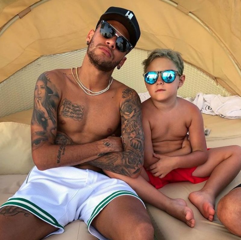 Neymar e o filho Davi Lucca em postagem no Instagram do jogador – Foto: @neymarjr/Instagram/Reprodu&ccedil;&atilde;o