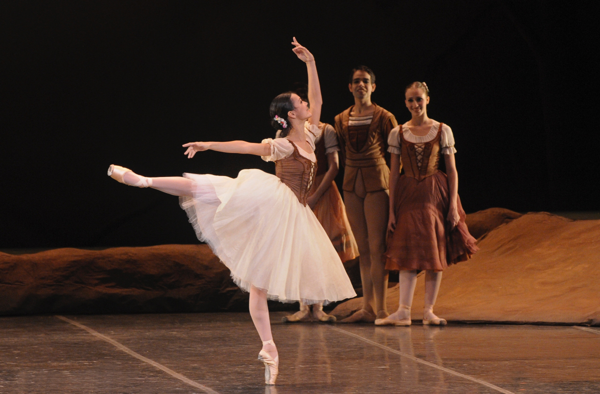 Esgotado há dias, balé Giselle terá sessão extra no Teatro Pedro Ivo na  segunda-feira