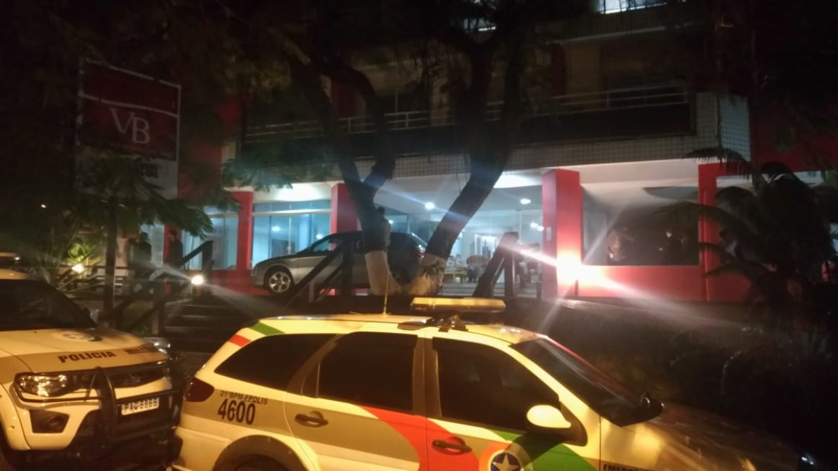 Inscri&ccedil;&otilde;es relacionadas a uma fac&ccedil;&atilde;o criminosa foram deixadas em paredes do hotel - Pol&iacute;cia Militar/Divulga&ccedil;&atilde;o/ND