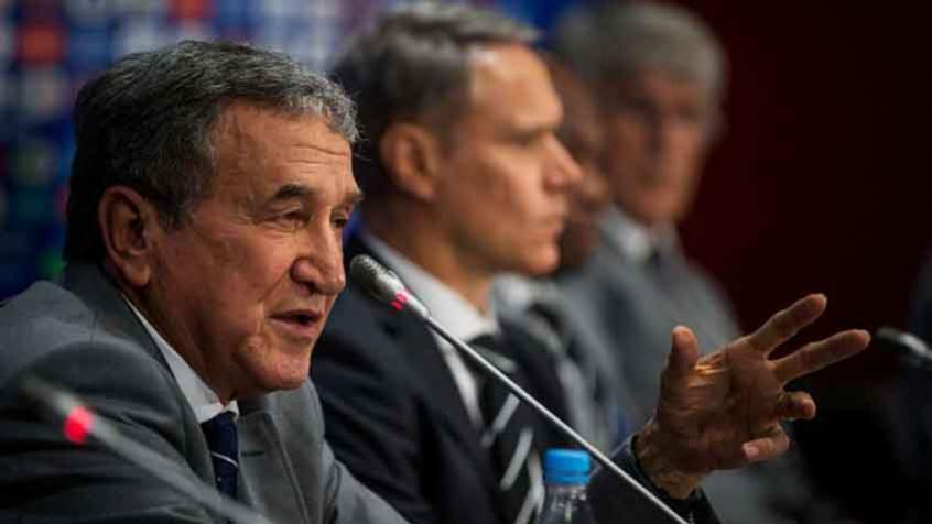 Parreira em coletiva (Foto: Joosep Martinson - FIFA/FIFA) -